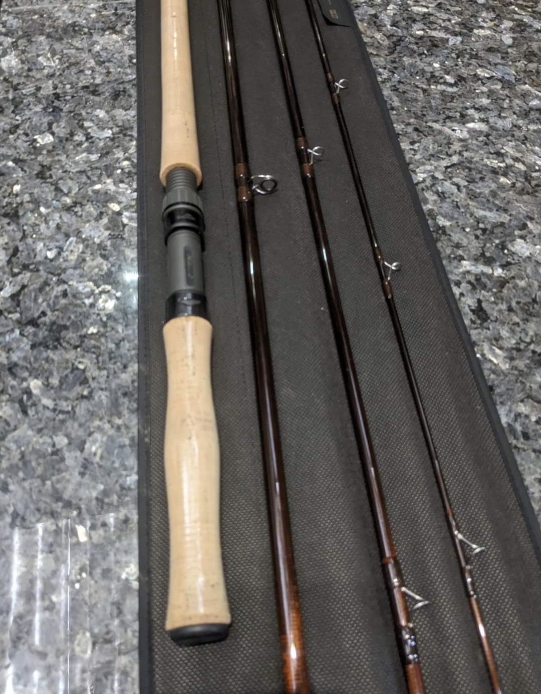 Oracle IV Salmon Fly Rod Carbon Fiber - www.nafni.com