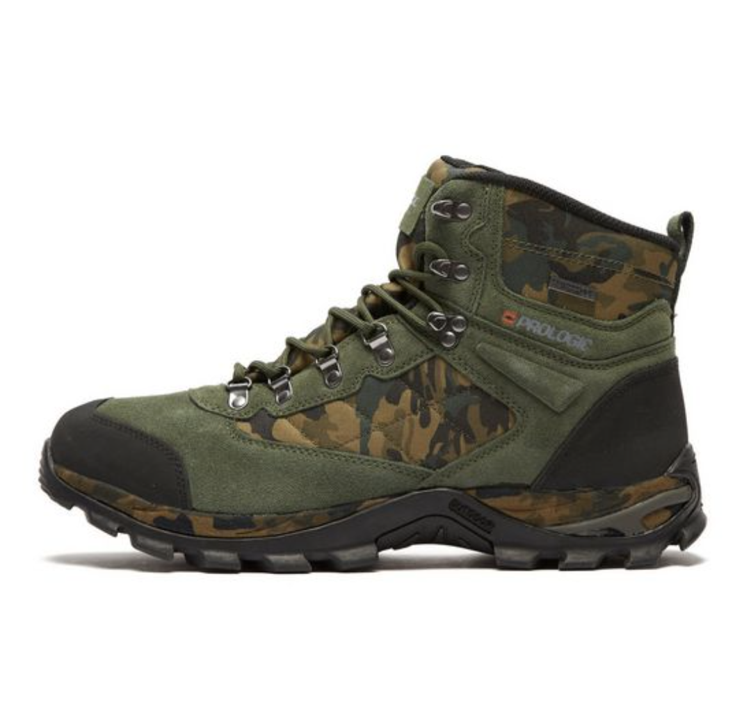 Protective Camouflaged Boots Designed for Anglers - www.nafni.com