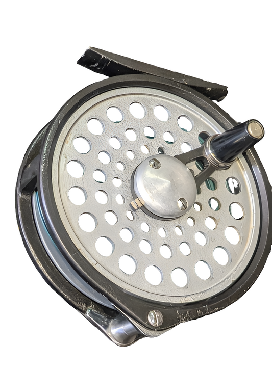 Vintage Daiwa Fly Fishing Reel with box - www.nafni.com